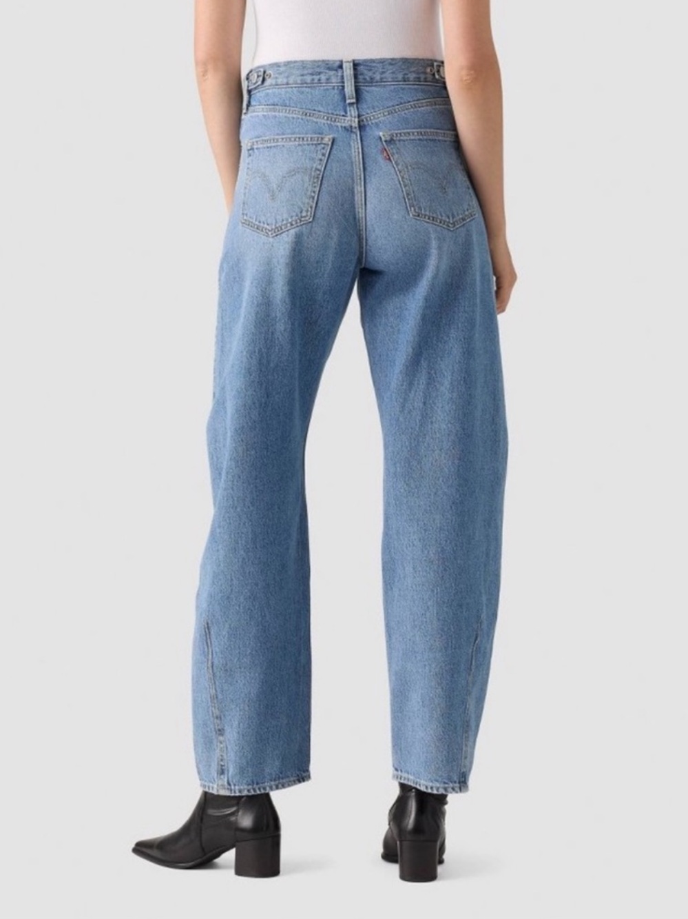 Levi’s Women’s Cinch Barrel Jeans - Let Love In Size 27x31 NWOT - Picture 3 of 12